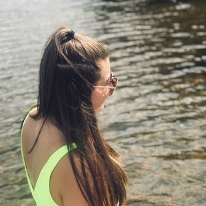 Meet your Posher, Abbey